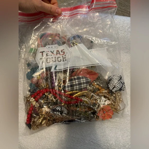 2.66 lbs of Craft Jewelry and a Small Backpack purse - Picture 5 of 13